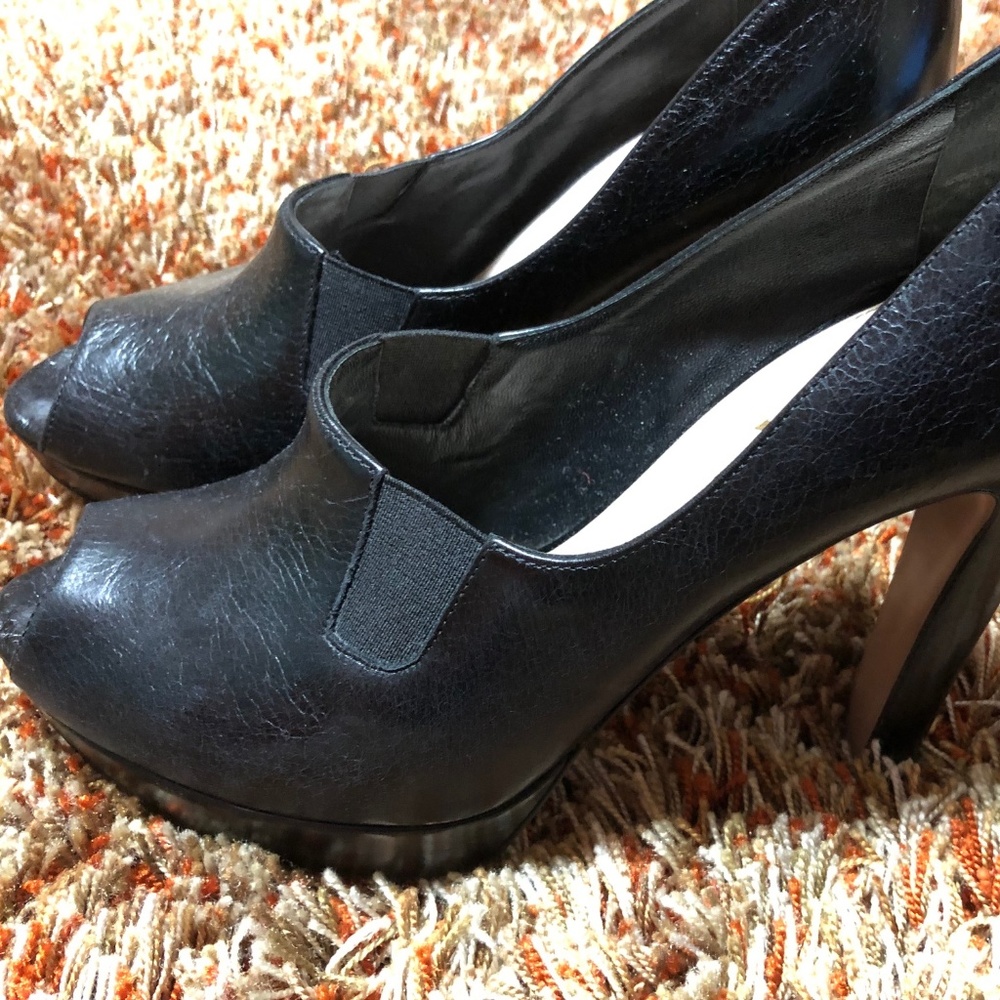 Peep Toe Platform Pumps